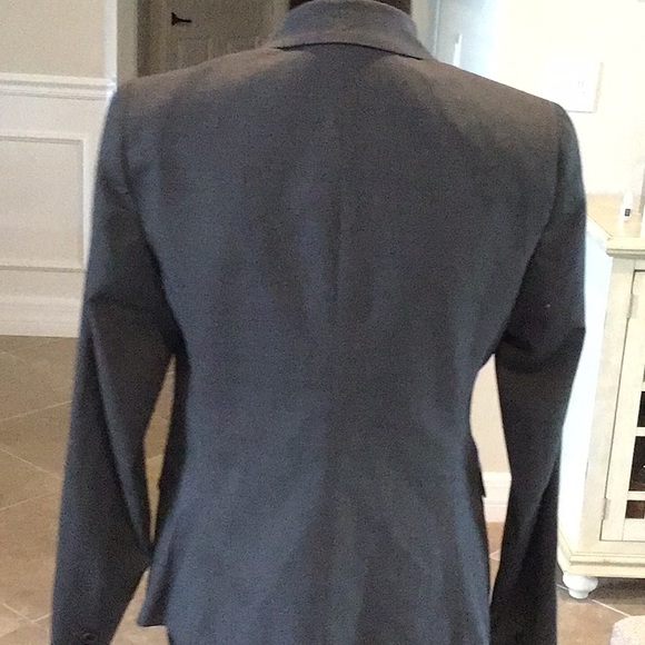 Theory Badelia blazer three button front (hidden when closed), gray, size 6 - Picture 9 of 11
